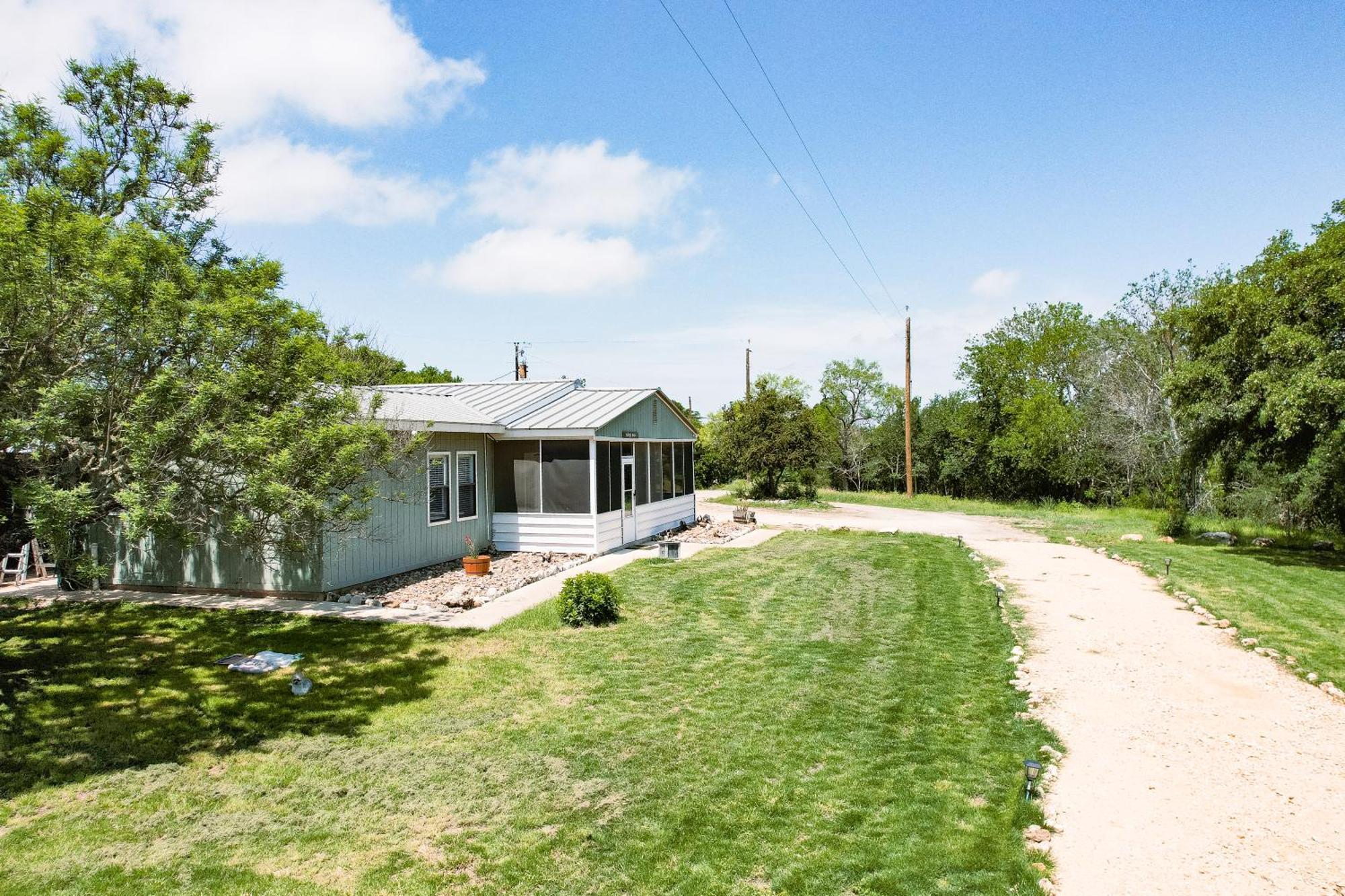Hadley'S House - A Country 3 Bdrm With Screened-In Porch Нью-Браунфелс Екстер'єр фото