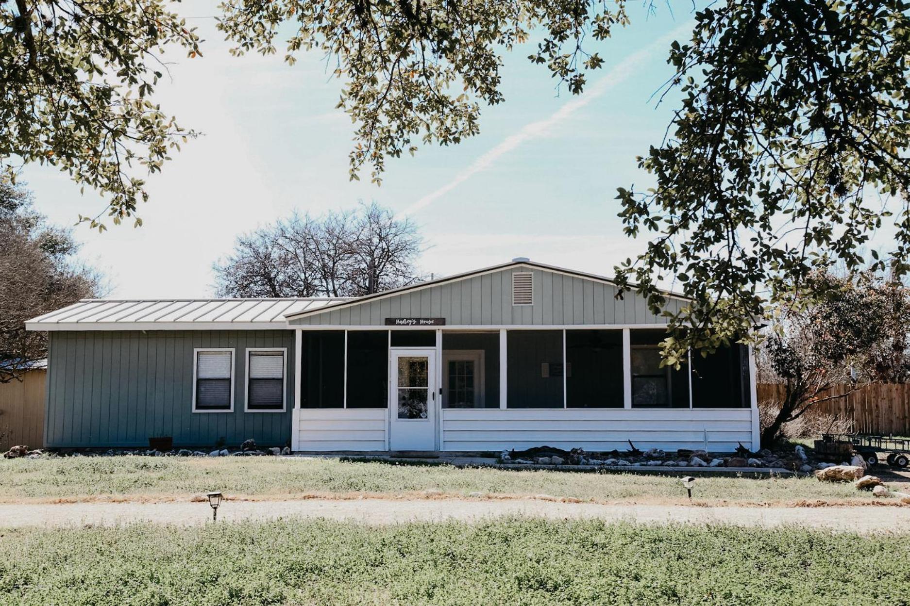 Hadley'S House - A Country 3 Bdrm With Screened-In Porch Нью-Браунфелс Екстер'єр фото